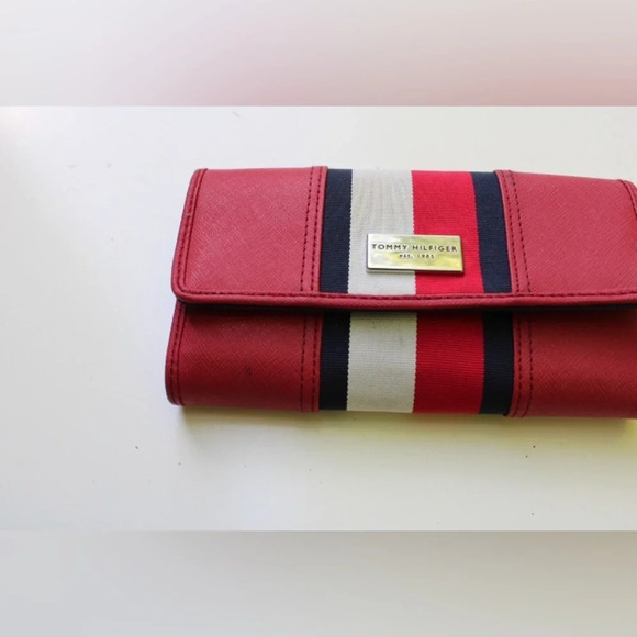 Tommy Hilfiger wallet - Picture 8 of 10